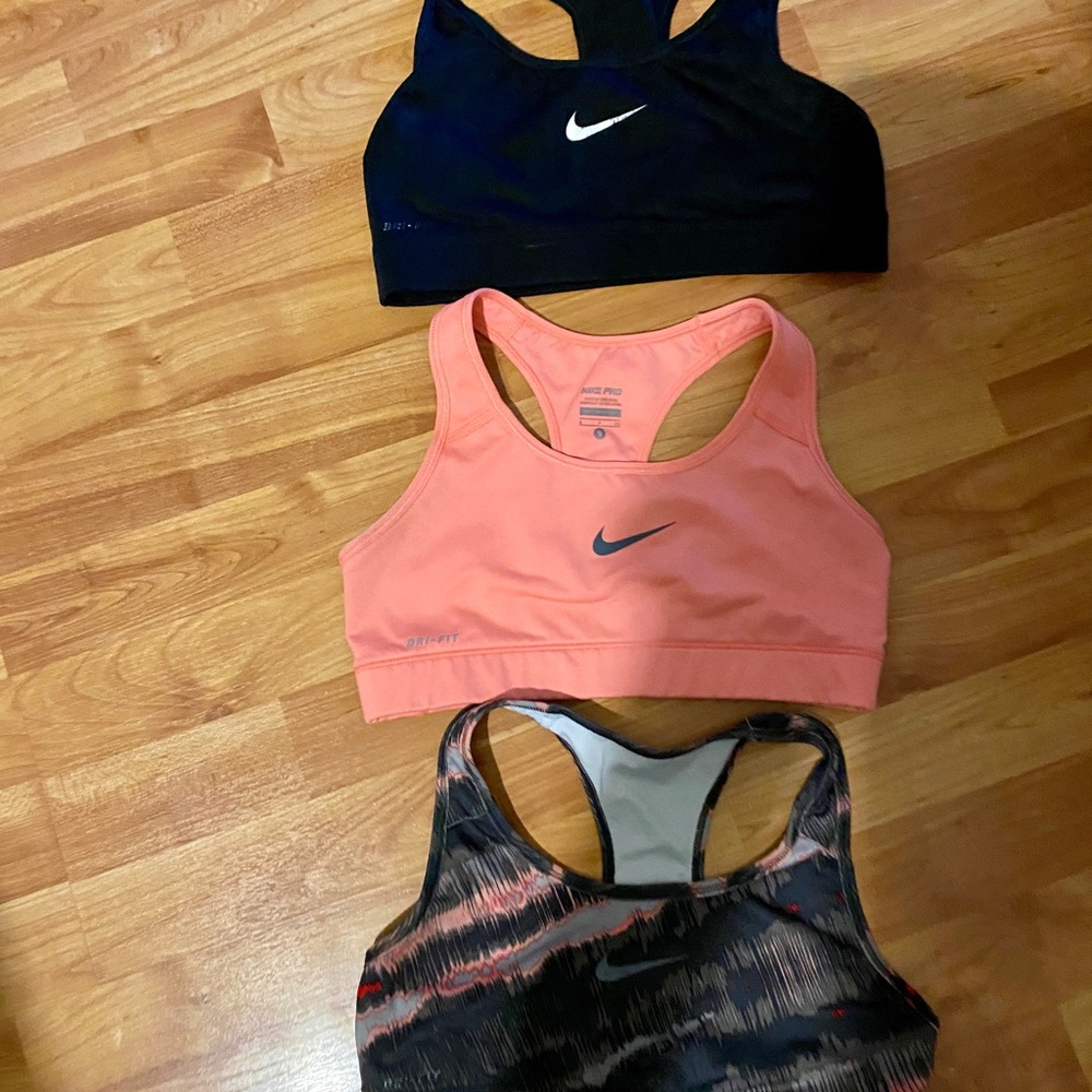 Lot of 3 Nike sports bras, sz small